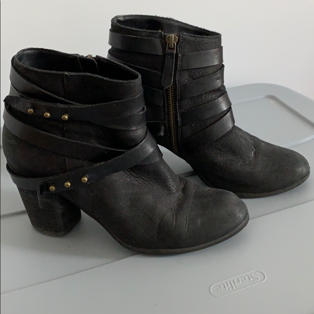 BP black booties